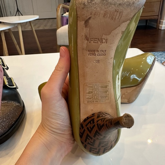 Authentic Fendi Logo  Peep Toe Pumps Size 38 Patent Leather Olive Green - Picture 9 of 11